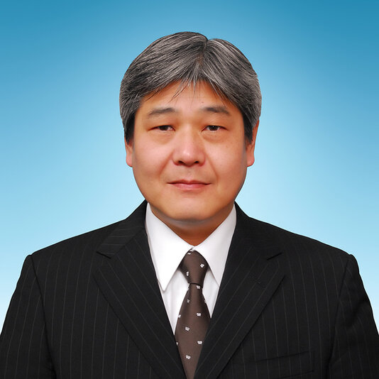 portrait photo of Prof. Goto