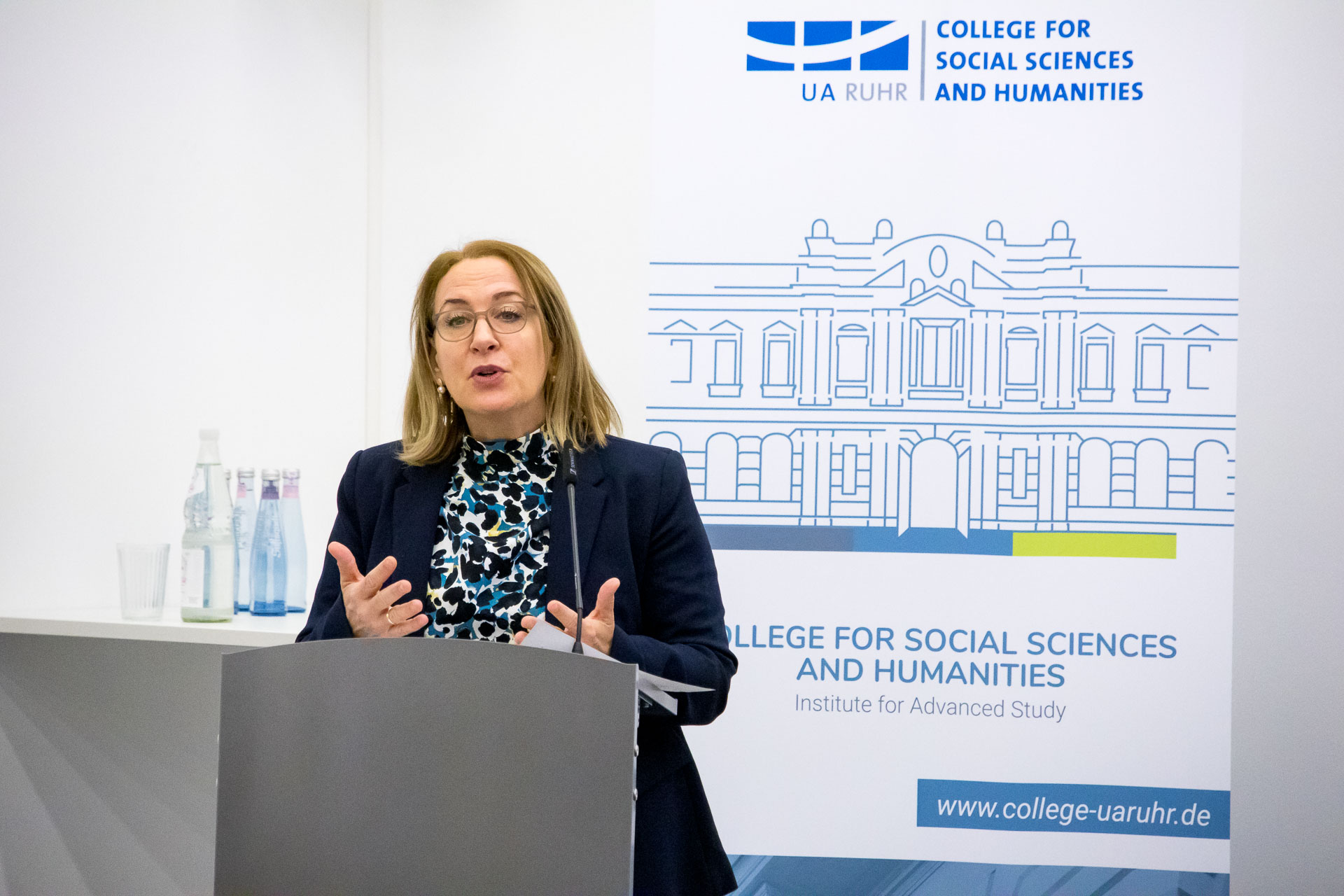 photo from the workshop 'Perpetrator Memory in Spanish culture', a speaker presenting